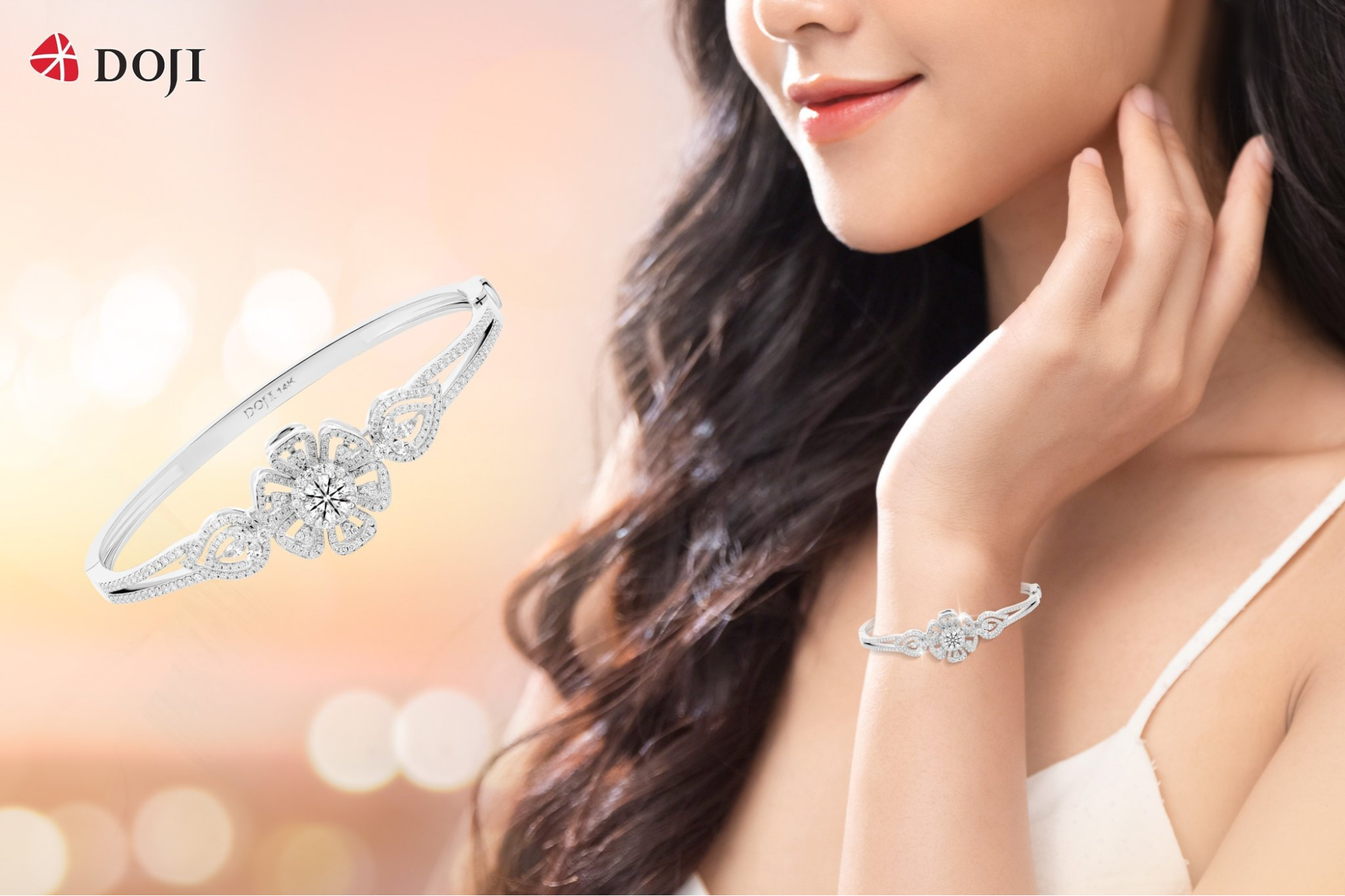 Mẫu trang sức bạc trắng sáng, ít gây kích ứng khi tiếp xúc với mồ hôi, rất phù hợp cho mùa hè. 